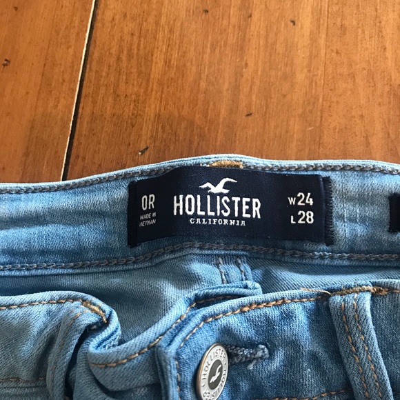 Selling a 3 bundle of Hollister Jeans. - Picture 6 of 10